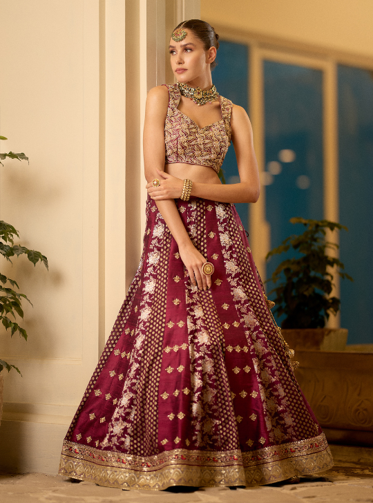 Banarsi Lehnega With Georgette Banarsi Dupatta